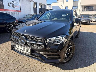 Używany Mercedes GLC300e AMG line 194 KM (142 kW) 2022 Czarny SUV