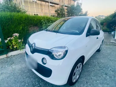 Gebraucht Renault Twingo Life 69 PS (50 kW) 2018 Weiß Kleinwagen