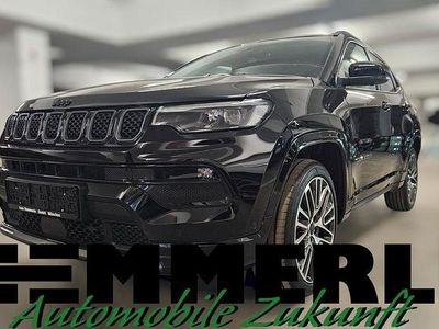 Neu Jeep Compass Summit 131 PS (96 kW) 2025 Solid black SUV
