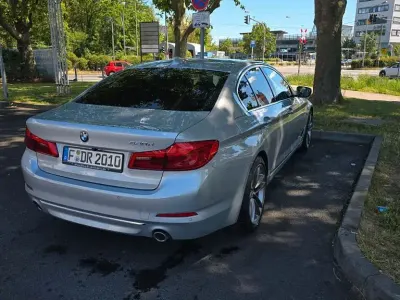 Gebraucht BMW 520 Sport Line 190 PS (139 kW) 2017 Silber Limousine