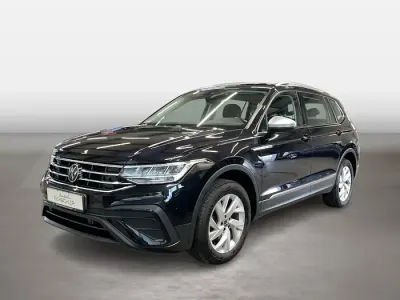 Gebraucht VW Tiguan Allspace Life 150 PS (110 kW) 2023 Deep black perleffekt SUV