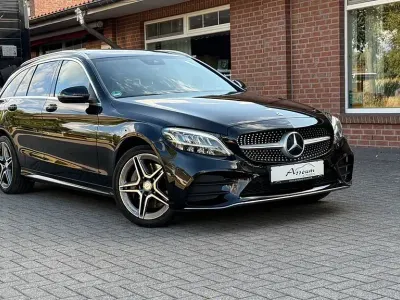 Gebraucht Mercedes C300e AMG 194 PS (142 kW) 2020 Schwarz Limousine