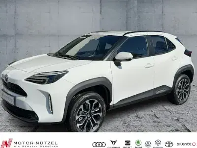 Neu Toyota Yaris Cross 131 PS (96 kW) 2026 Weiß SUV