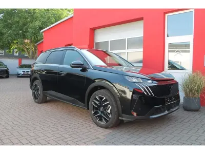 Gebraucht Peugeot 5008 Allure 136 PS (100 kW) 2024 Schwarz SUV