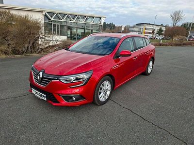 Second-hand Renault Mégane GrandTour Intens 132 CP (97 kW) 2017 Roșu Break