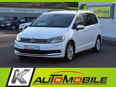 Weiss Gebraucht 2023 VW Touran Comfortline Van / Kleinbus | 28.890 € (Fairer Preis)
