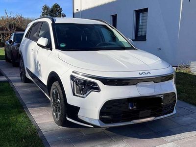 Weiß Gebraucht 2023 Kia e-Niro Inspiration SUV | 28.900 € (Fairer Preis)