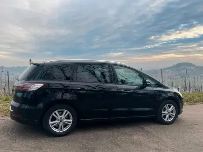 Gebraucht Ford S-MAX ST-Line 150 PS (110 kW) 2018 Schwarz Van / Kleinbus
