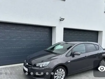 Gebraucht Opel Astra Edition 120 PS (88 kW) 2014 Limousine
