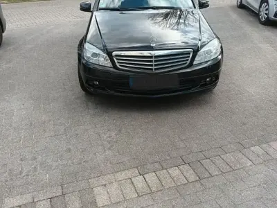 Gebraucht Mercedes C220 170 PS (125 kW) 2011 Schwarz Limousine