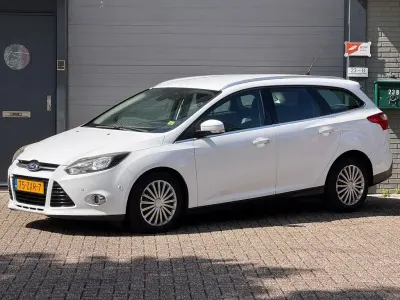 Gebraucht Ford Focus Titanium 2013 Weiß Kombi