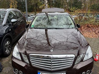 Gebraucht Mercedes E220 Avantgarde 170 PS (125 kW) 2009 Braun Limousine