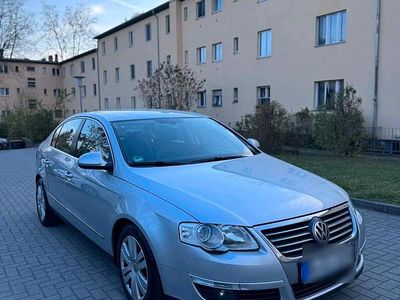 Usata VW Passat Highline 170 CV (125 kW) 2007 Argento Berlina