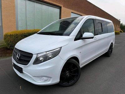 Mercedes V220