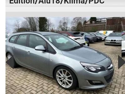Gebraucht Opel Astra Edition 110 PS (80 kW) 2013 Silber Kombi