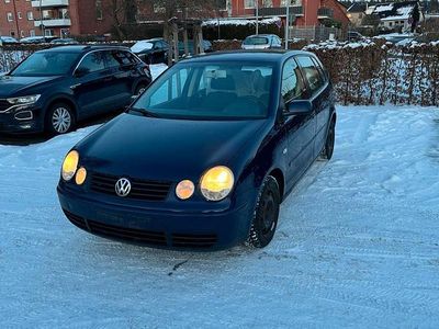 Gebraucht VW Polo 63 PS (46 kW) 2003 Blau Kleinwagen