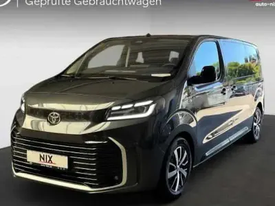 Neu Toyota Proace Verso 180 PS (132 kW) 2026 Grau Kombi