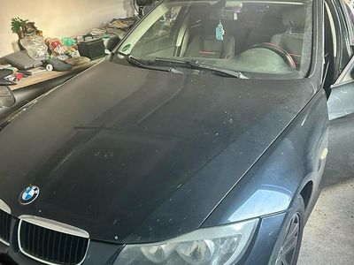 Schwarz Gebraucht 2006 BMW 320 Kombi | 1.999 € (Guter Preis)