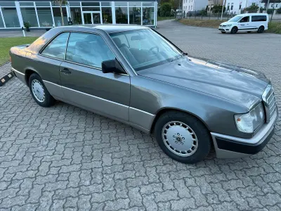 Gebraucht Mercedes 230 132 PS (97 kW) 1989 Grau Coupé