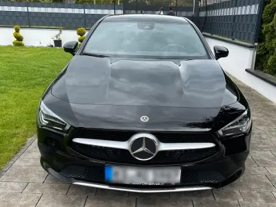 Gebraucht Mercedes CLA220 Shooting Brake 190 PS (139 kW) 2020 Schwarz Kombi