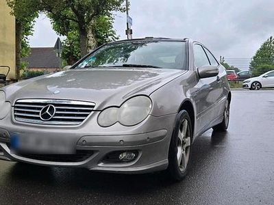 Mercedes C200
