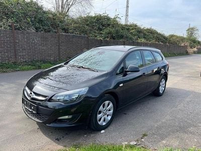 Begagnad Opel Astra Edition 120 HK (88 kW) 2015 Svart Kombi