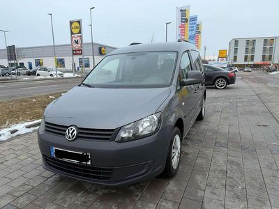 Grau Gebraucht 2013 VW Caddy Trendline Van / Kleinbus | 8.000 € (Guter Preis)