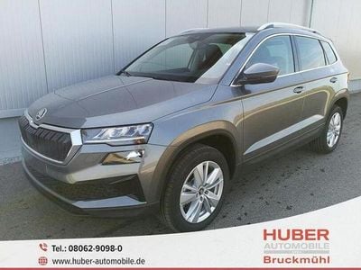 Nevadaweiß metallic Neu 2025 Skoda Karoq Selection SUV | 35.789 € (Fairer Preis)