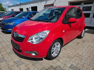 Gebraucht Opel Agila Edition 94 PS (69 kW) 2012 Rot Kleinwagen