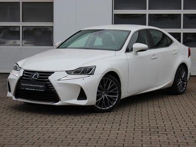 Lexus IS300h