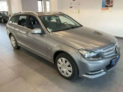 Gebraucht Mercedes C200 184 PS (135 kW) 2012 Palladiumsilber  metalliclack Kombi