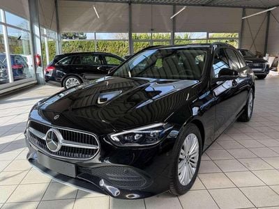 Gebraucht Mercedes C220 197 PS (144 kW) 2023 Schwarz/baltic black Kombi