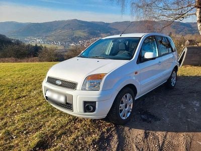 Weiß Gebraucht 2010 Ford Fusion Style Limousine | 5.900 € (Teuer)