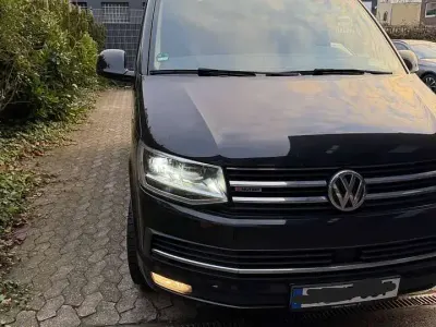 Gebraucht VW Multivan Highline 204 PS (150 kW) 2017 Schwarz Van / Kleinbus