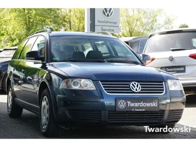 Second-hand VW Passat 102 CP (75 kW) 2004 Albastru Break