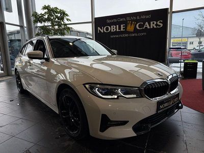 Weiß Gebraucht 2020 BMW 320 Sport Line Kombi | 29.790 €
