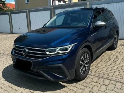 Gebraucht VW Tiguan Allspace IQ Drive 150 PS (110 kW) 2022 Blau SUV