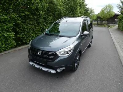 Gebraucht Dacia Dokker Celebration 116 PS (85 kW) 2017 Grau Van / Kleinbus