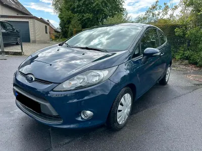 Gebraucht Ford Fiesta 60 PS (44 kW) 2012 Blau Kleinwagen