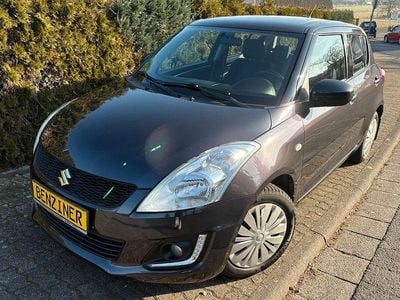 Gebraucht Suzuki Swift Club 94 PS (69 kW) 2014 Schwarz Limousine