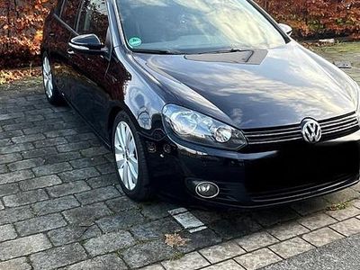 Gebraucht VW Golf VI 105 PS (77 kW) 2010 Schwarz Kleinwagen
