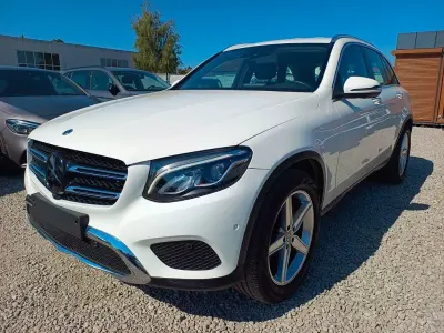 Używany Mercedes GLC250 211 KM (155 kW) 2017 Biały SUV