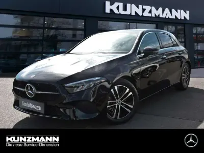 Gebraucht Mercedes A180 Progressive 136 PS (100 kW) 2026 Unilack nachtschwarz Limousine