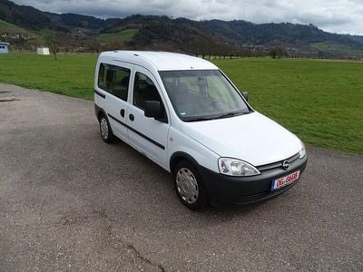 Gebraucht Opel Combo 94 PS (69 kW) 2008 Weiß Van / Kleinbus