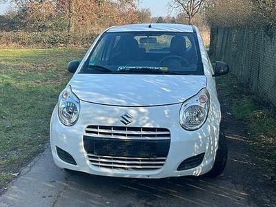 Weiß Gebraucht 2011 Suzuki Alto Kleinwagen | 2.400 € (Fairer Preis)