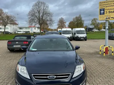 Gebraucht Ford Mondeo 163 PS (119 kW) 2011 Blau Limousine