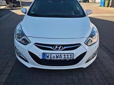 Second-hand Hyundai i40 Style 136 CP (100 kW) 2014 Alb Break