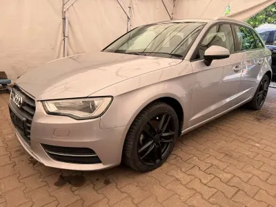 Gebraucht Audi A3 Sportback Attraction 150 PS (110 kW) 2015 Silber Kleinwagen