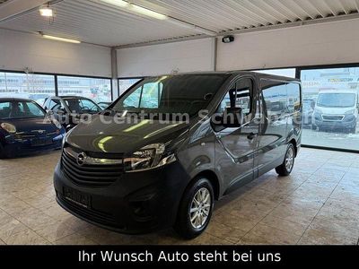 Grau Gebraucht 2015 Opel Vivaro Van / Kleinbus | 11.990 €
