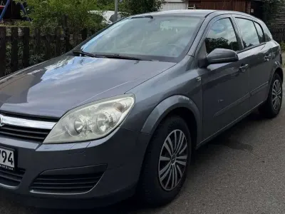 Gebraucht Opel Astra Edition 105 PS (77 kW) 2005 Silber Limousine